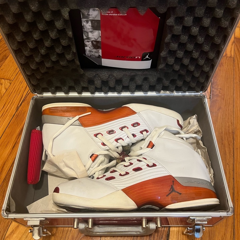 Nike Air Jordans 17 OG Varsity Red size 8.5